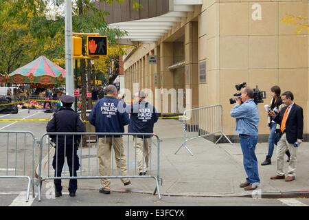 Untersuchung an NYU Skirball Center for the Performing Arts in New York City mit der Polizei: Atmosphäre wo: New York City, NY, Vereinigte Staaten, wann: 31. Oktober 2013 Stockfoto