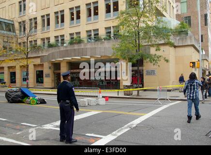 Untersuchung an NYU Skirball Center for the Performing Arts in New York City mit der Polizei: Atmosphäre wo: New York City, NY, Vereinigte Staaten, wann: 31. Oktober 2013 Stockfoto