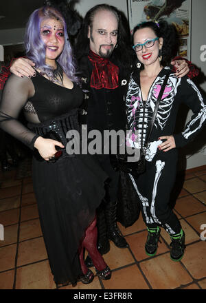 SYFY Monster Mann Halloween Party veranstaltet von Cleve Hall in einem Privathaus mit: Cleve Halle wo: Los Angeles, California, Vereinigte Staaten von Amerika bei: 31. Oktober 2013 Stockfoto