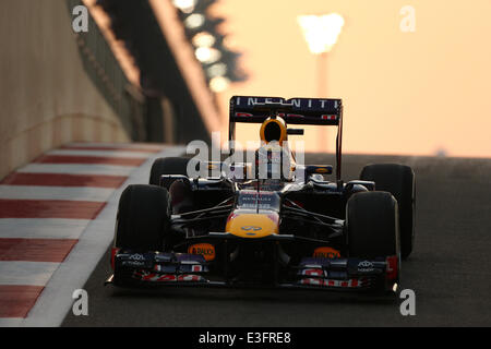 2013 Abu Dhabi Grand Prix in der Yas Marina circuit - Rennen Featuring: Sebastian VETTEL wo: Abu Dhabi, Vereinigte Arabische Emirate: 3. November 2013 *** Stockfoto