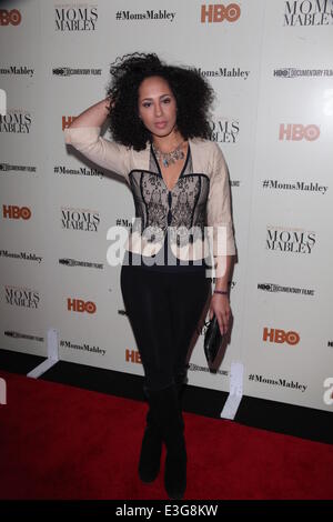 HBO beherbergt Special Screening von Whoopi Goldberg präsentiert Moms Mabley at The Apollo Theater 253 West 125th Street Featuring: Margot Bingham wo: NYC, New York, Vereinigte Staaten von Amerika bei: 8. November 2013 Stockfoto