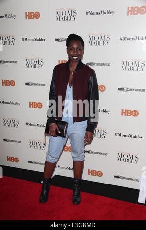 HBO beherbergt Special Screening von Whoopi Goldberg präsentiert Moms Mabley at The Apollo Theater 253 West 125th Street Featuring: Adepero Oduye wo: NYC, New York, Vereinigte Staaten von Amerika bei: 8. November 2013 Stockfoto