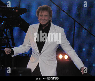 Kinder brauchen Rocks Konzert im Hammersmith Apollo - Performance Featuring: Barry Manilow Where: London, Vereinigtes Königreich bei: 12. November 2013 Stockfoto