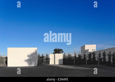 Haus in Valadas, Montemor-o-Novo, Montemor-o-Novo, Portugal. Architekt: Carrilho da Graça, Arquitecto, 2012. Höhe von str Stockfoto