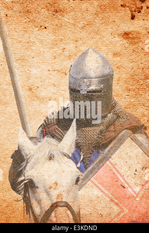 Gepanzerte Ritter auf Haudegen - Retro-Postkarte auf Vintage-Papierhintergrund Stockfoto