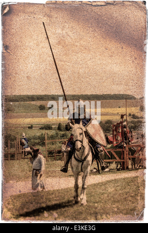 Gepanzerte Ritter auf Haudegen - Retro-Postkarte auf Vintage-Papierhintergrund Stockfoto