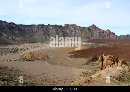 Ehemalige Caldera von Las Cañadas, in der Nähe von Vulkan El Teide auf der Kanarischen Insel Teneriffa Stockfoto