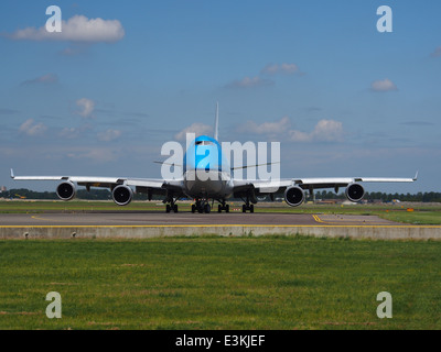 PH-BFC KLM Royal Dutch Airlines Boeing 747-406(M) Rollen auf dem Flughafen Schiphol (AMS - EHAM), die Niederlande, Mai 18. 2014, Bild 2 Stockfoto