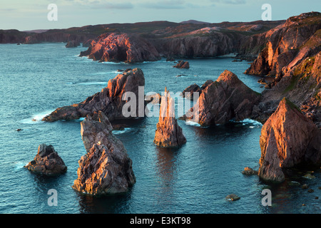 Mangersta oder Mangurstadh Strand und Meer-Stacks auf der Isle of Lewis und Harris, äußeren Hebriden, Schottland im weichen Abendlicht Stockfoto