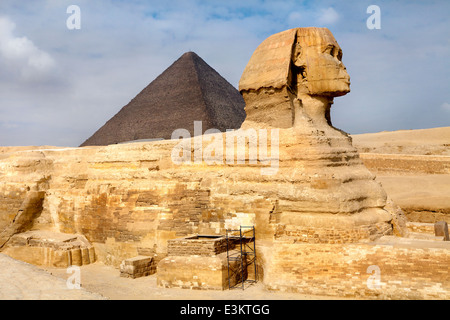 Blick von der Sphinx und Pyramide des Chephren, Kairo, Ägypten Stockfoto
