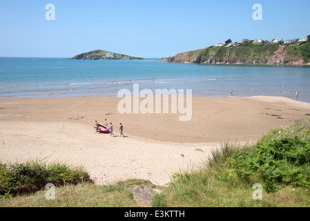 Größe Strand mit Blick in Richtung Burgh Island und Bigbury am Meer South Devon England UK For Sale in 2014 Stockfoto