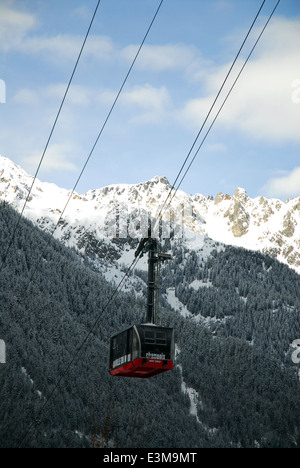 Eine Kabine der Seilbahn Aiguille du Midi in Chamonix, Frankreich Stockfoto