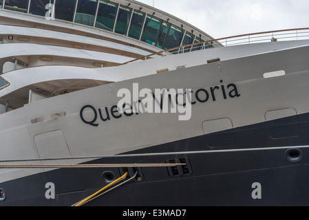 Cunard cruise Liner, die Königin Victoria in Liverpool terminal festgemacht. Stockfoto