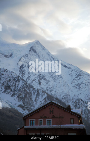 Blick auf einem Berggipfel von Chamonix in den französischen Alpen Stockfoto