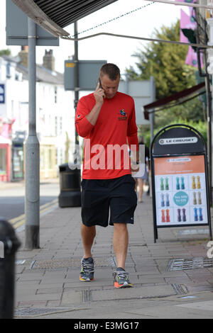 Wimbledon, London, UK. 25. Juni 2014. London, England, 25. Juni 2014: Lleyton Hewitt in Wimbledon Village in London gesichtet. Bildnachweis: Siehe Li/Alamy Live News Stockfoto