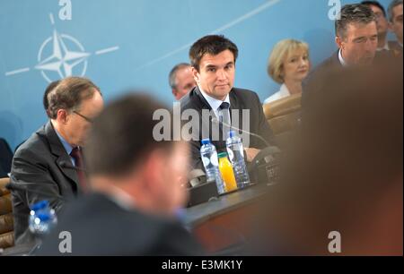 Brüssel, Belgien. 25. Juni 2014. Ukrainische Außenminister Pawel Klimkin beteiligt sich an der NATO-Ukraine-ausländische Ministerrat in Brüssel, 25. Juni 2014. Letzte Entwicklungen im Irak und der Ukraine sind die Hauptthemen der Tagung. Foto: DANIEL NAUPOLD/Dpa/Alamy Live News Stockfoto