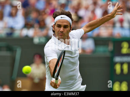 Wimbledon, London, UK. 24. Juni 2014.  Tennis, Wimbledon, AELTC, Roger Federer (SUI) Foto: Tennisimages/Henk Koster/Alamy Live News Stockfoto