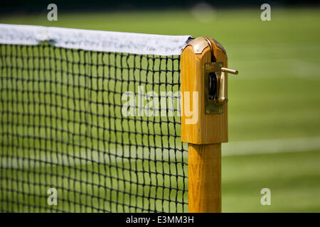 Wimbledon, London, UK. 25. Juni 2014. Tennis, Wimbledon, AELTC, Netpost mit net Foto: Tennisimages/Henk Koster/Alamy Live News Stockfoto