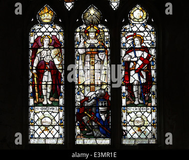 Buntglasfenster In St Margarets Denkmalschutz ich mittelalterliche Pfarrkirche Kirche von Cley-Next-the-Sea, Norfolk, Großbritannien Stockfoto