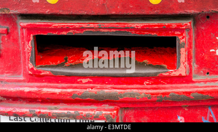 Close - Up der Royal Mail rot Briefkasten. Stockfoto