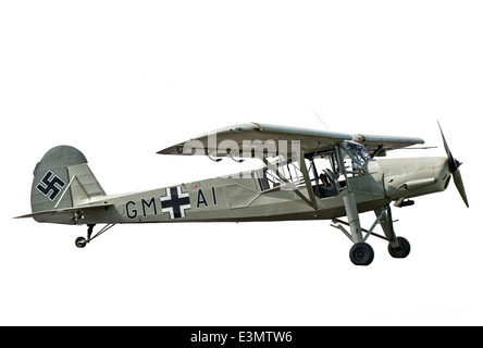 Ein Schnitt aus die berühmten Nazi-deutschen Fieseler Fi 156 Storch Aufklärer ausgiebig während des 2. Weltkrieges durch die Achsenmächte Stockfoto