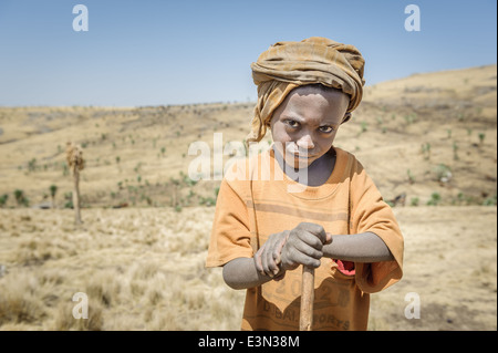 Hirtenjungen in den äthiopischen Simien-Bergen. Äthiopien, Afrika Stockfoto