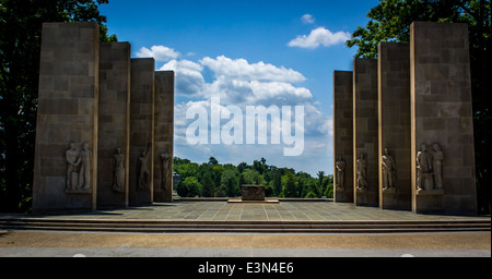 Virginia Tech Kriegerdenkmal auf einen schönen Frühsommer-Tag. Stockfoto