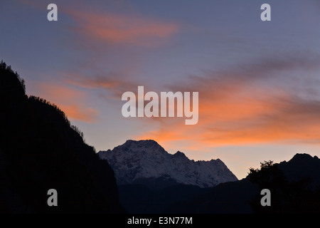 Sonnenuntergang in Nupri auf BODHA-HIMAL - um MANASLU TREK, NEPAL Stockfoto