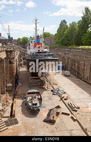 das Schiff im Dock auf der Insel Suomenlinna in der Nähe von helsinki Stockfoto