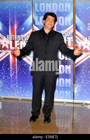 Start der neuen Serie von Britain es Got Talent im Mayfair Hotel London 13. April 2011 Stockfoto