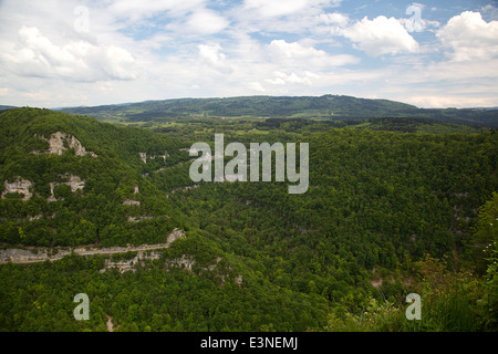 Typische Landschaft des Jura: Gorges de Nouailles, Franche-Comté, Doubs, Frankreich Stockfoto