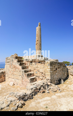 Die Ruinen der Tempel des Apollo auf die antike Stätte von Hill Koloni, Aegina Insel in Griechenland Stockfoto