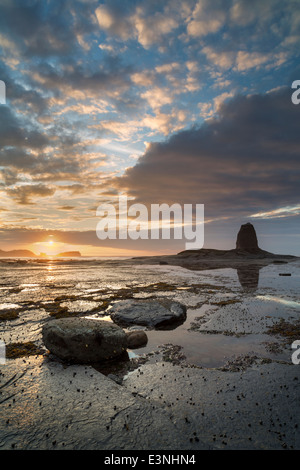 Sonnenuntergang über gegen Bay an der Küste von Yorkshire im Juni 2014 Stockfoto