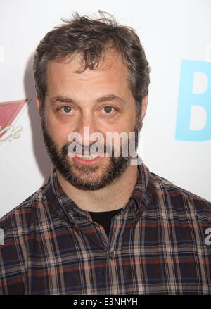 25. Juni 2014 - New York, New York, USA - JUDD APATOW nimmt an der New Yorker Premiere von "Beginnen wieder" an die SVA-Theater statt. (Bild Kredit: Nancy Kaszerman/ZUMAPRESS.com ©) Stockfoto