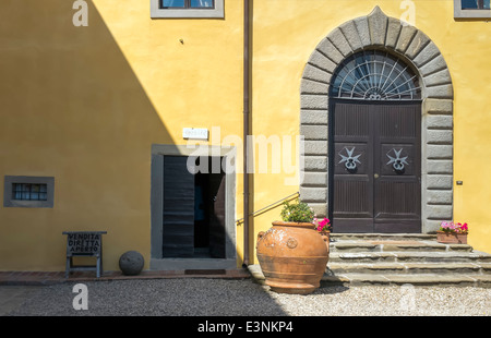 Weingut Hof im Sonnenlicht, Chianti, Toskana, Italien Stockfoto