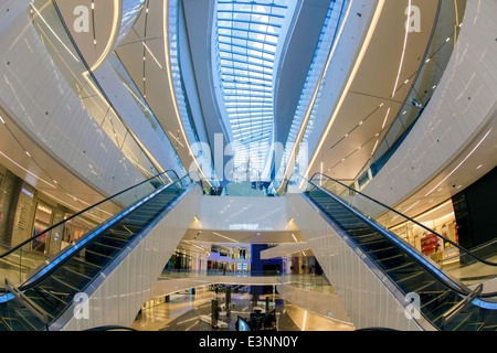 Kuwait-Stadt, Al Hamra Tower verfügt über einen Luxus-Business und Shopping Center im Jahr 2011 abgeschlossen Stockfoto