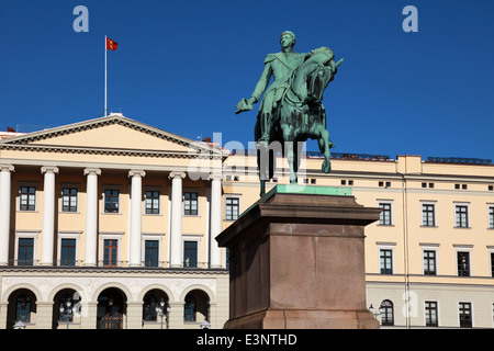 Der königliche Palast (Slottet) in Oslo, die Hauptstadt von Norwegen Stockfoto