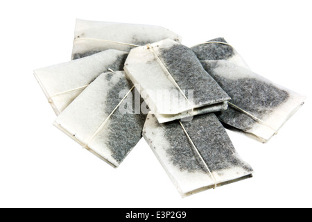 sieben ungenutzten tagged Teebeutel in einen Haufen gelegt Stockfoto