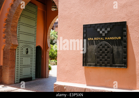 Eingang zum Royal Mansour Hotel, Marrakesch, Marokko. Stockfoto