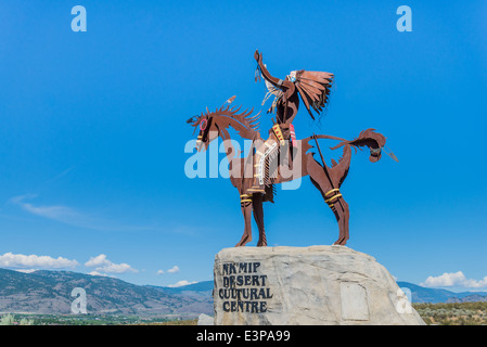 Der Chef Skulptur, NK'Mip Desert Cultural Centre, vom Künstler Virgil Raucher Marchand, Osoyoos, Britisch-Kolumbien, Kanada Stockfoto