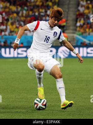 Sao Paulo, Brasilien. 26. Juni 2014. World Cup-Finale 2014, Gruppenphase. Südkorea gegen Belgien. Ki Sungyueng (Republik Korea) Credit: Aktion Plus Sport/Alamy Live-Nachrichten Stockfoto