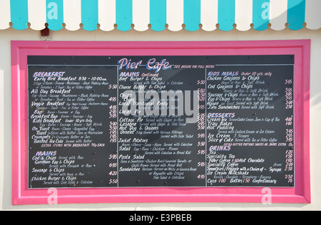 Tafel Menü, Pier Cafe, Paignton, Devon, England, UK Stockfoto