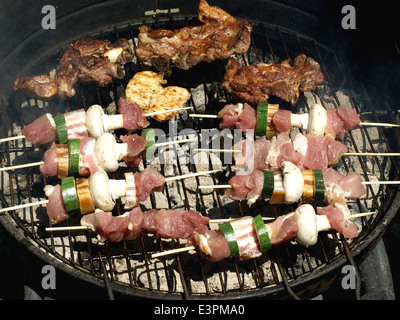 Schweinefleisch Grillen im freien Wochenende Zeit essen feine Stockfoto