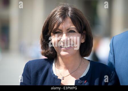 Berlin, Deutschland. 27. Juni 2014. Bürgermeister von Paris Anne Hidalgo (PS) besucht Berlin, Deutschland, 27. Juni 2014. Bildnachweis: Dpa picture Alliance/Alamy Live News Stockfoto