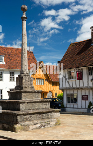 UK England, Suffolk, Lavenham, Markt-Quadrat, Kreuz und C15th kleiner Saal Stockfoto
