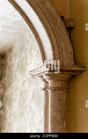 Gebrochene Farbe auf inneren Bogen Stockfoto