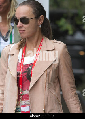 Wimbledon London, UK. 27. Juni 2014. Ehemalige Wimbledon-Champion Martina Hingis in Wimbledon am fünften Tag des 2014 Lawn-Tennis Championships Credit kommt: Amer Ghazzal/Alamy Live-Nachrichten Stockfoto