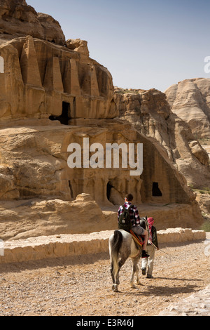 Jordan, Reiten Araba, Petra, geben touristische Al-Siq Eingang vorbei Obeslisk Grab Stockfoto