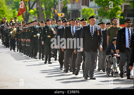 Politiker, besuchen Mitglieder der Öffentlichkeit, Veteranen und militärisches Personal servieren eine Zeremonie zum 70. Jahrestag des d-Day. Stockfoto