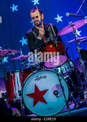 Clarkston, Michigan, USA. 27. Juni 2014. RINGO STARR and His All Starr Band auf der '' 12. All Starr Band Tour'' DTE Energy Music Theatre in Clarkston Mi am 27. Juni 2014 Credit: Marc Nader/ZUMA Wire/ZUMAPRESS.com/Alamy Live News Stockfoto